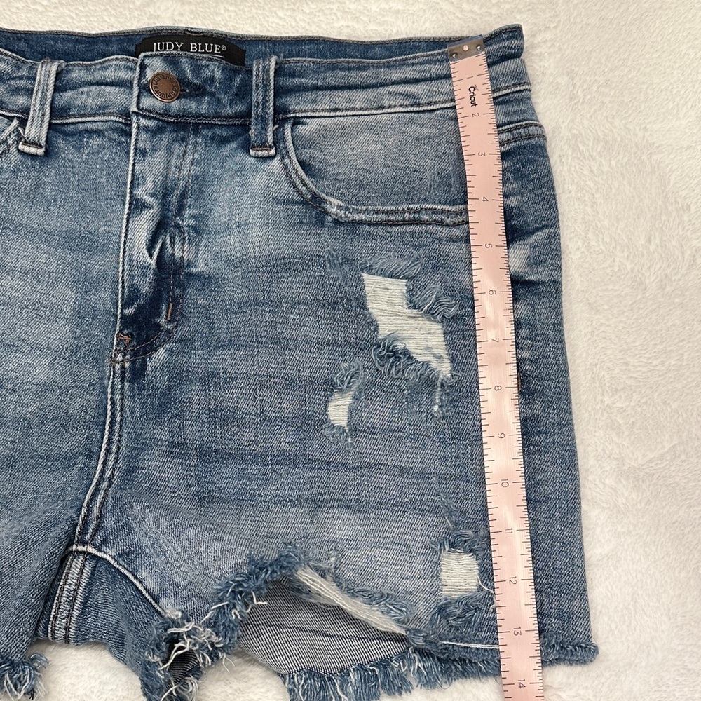 Judy Blue Light Wash Distressed Jean Shorts - Picture 4 of 7